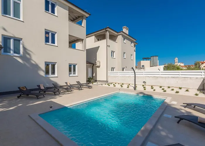 Complex Kamenjak Villa *